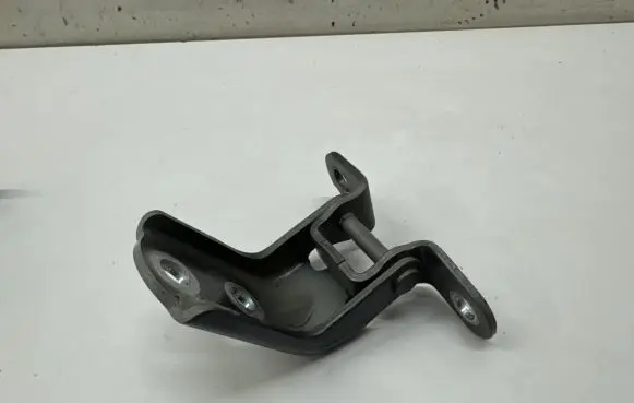 Hyundai Bayon Front door upper hinge