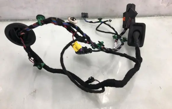 Seat Arona Front door wiring loom 4l0971841