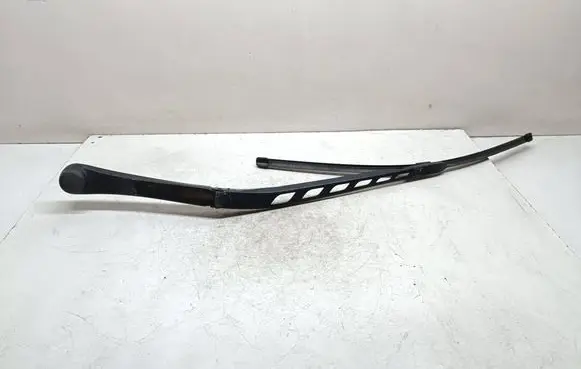 BMW 5 E60 E61 Front wiper blade arm