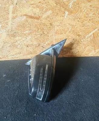 Mercedes-Benz E W212 Front door electric wing mirror