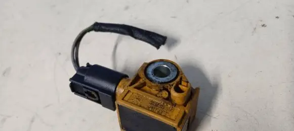 Mercedes-Benz E W212 Airbag deployment crash/impact sensor A2128210351