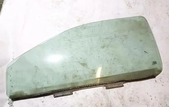 Renault Twingo I Front door window glass four-door