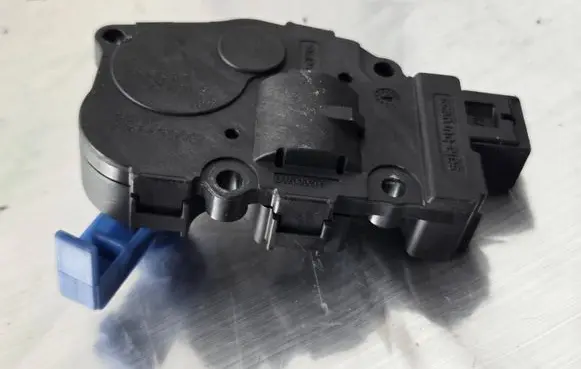 BMW 6 F06 Gran coupe Air flap motor/actuator EFB430 21062013 K9749006