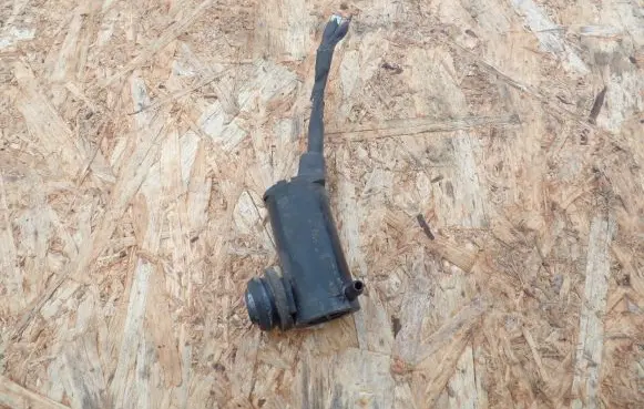 Honda FR-V Windscreen/windshield washer pump WP202B