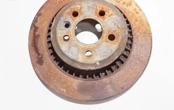 Volvo XC60 Rear brake disc ventiliuojamas