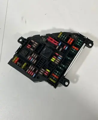 BMW 5 F10 F11 Fuse module 9264923