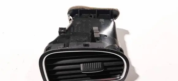 Volkswagen Golf VI Dash center air vent grill 5k0819704 5k0819710