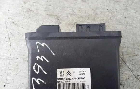 Peugeot 207 CC Sunroof control unit/module 9666270180