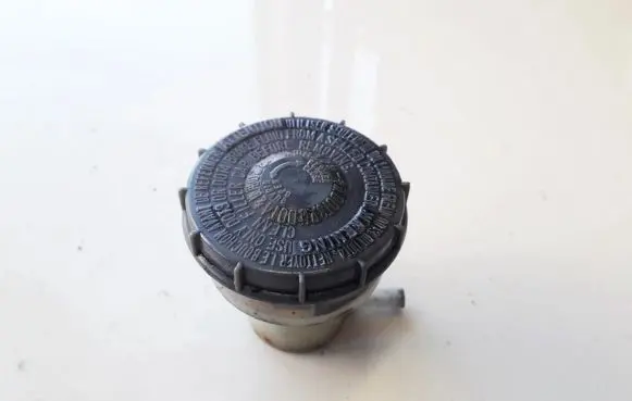 Honda Accord Brake fluid reservoir 