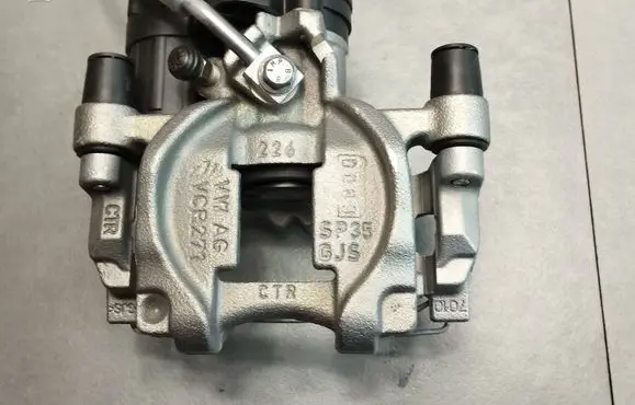 Volkswagen Touran III Rear brake caliper 5Q0615406GD