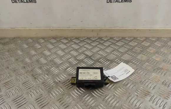 Audi A3 S3 8L Alarm control unit/module 4B0951173