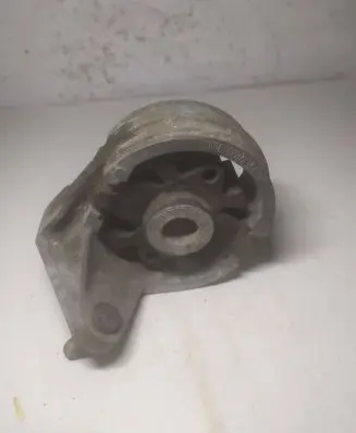Engine mount bracket