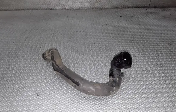 Volkswagen Touran I Engine coolant pipe/hose