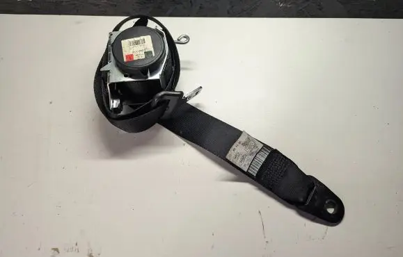 Ford Kuga I Front seatbelt 8V41S61295AD 608730100
