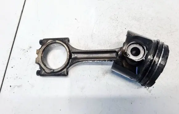 Volvo V70 Piston with connecting rod 