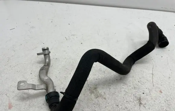 Land Rover Range Rover Sport L494 Engine coolant pipe/hose FPLA8C202CA