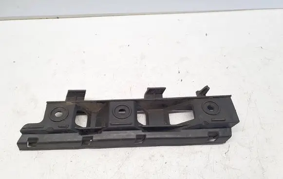 Volkswagen PASSAT B6 Front bumper mounting bracket 3C0807184