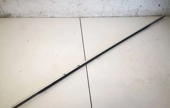 Volvo XC60 Rear door glass trim molding 31297681