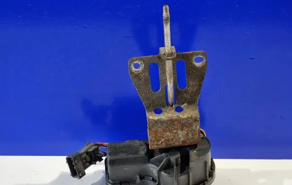 Saab 95 - 96 Headlight wiper arm set 4560694