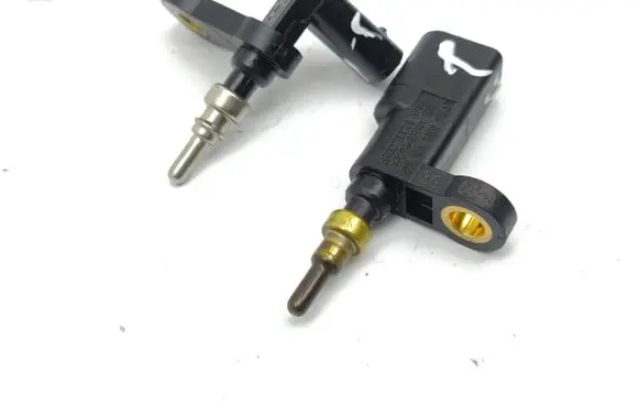 Coolant temperature sensor