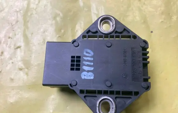 Mercedes-Benz B W245 ESP acceleration yaw rate sensor A2165420018