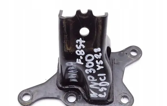 Nissan Navara D23 Engine mounting bracket