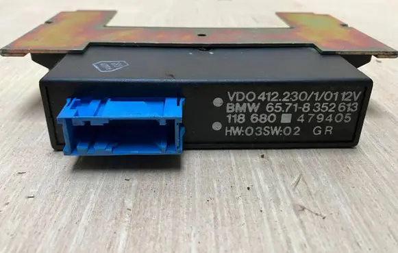 BMW 7 E38 Cruise control unit/module 65718352613 0412230 118680