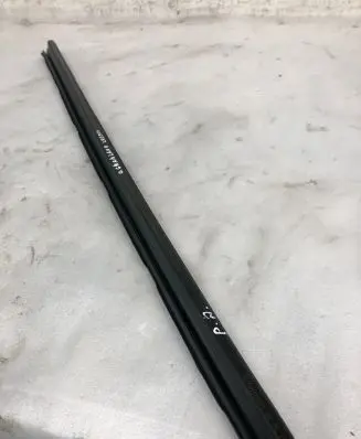 Opel Grandland X Rubber seal front door window/glass 9811247180