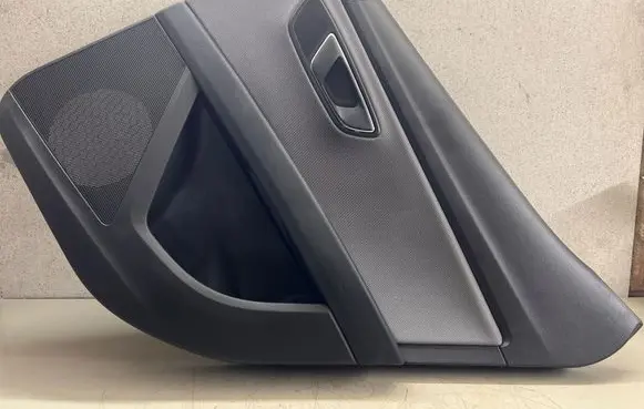 Seat Leon (5F) Rear door card panel trim 5F4867116A 137228