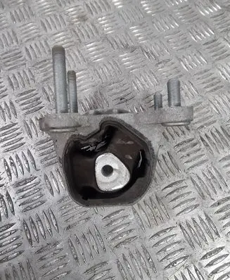 Lexus RX 450H Engine mount bracket