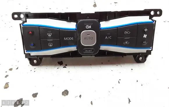 Nissan Leaf I (ZE0) Climate control unit 275003na0b