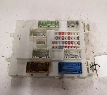 Volvo V40 Fuse module 31394135 04006001