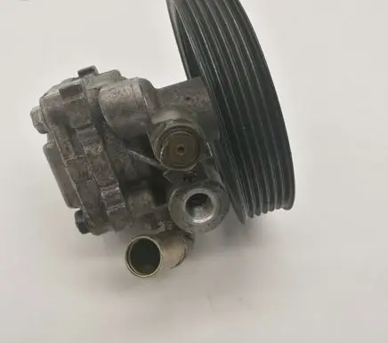 Mazda 3 I Power steering pump 69216994