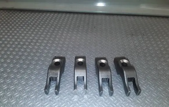 Chevrolet Cruze Fuel Injector clamp holder 