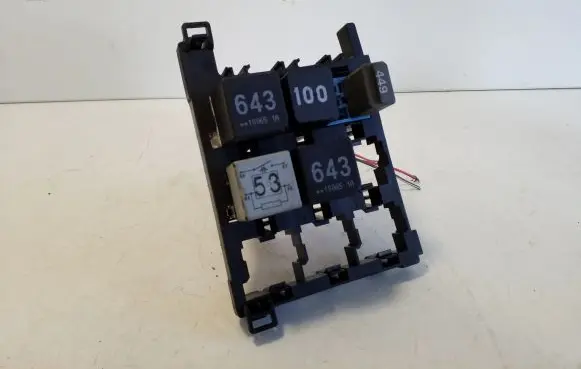 Volkswagen Golf Plus Relay mounting block 1T1937503A
