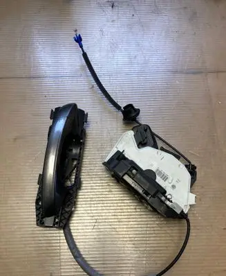 Seat Leon (5F) Rear door lock 5K4839016R