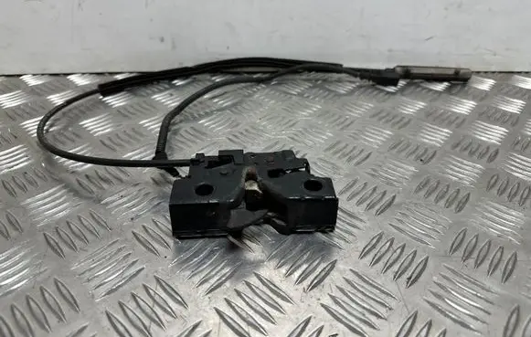 Volkswagen Golf VII Engine bonnet/hood lock/catch