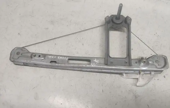 Rear door manual window regulator
