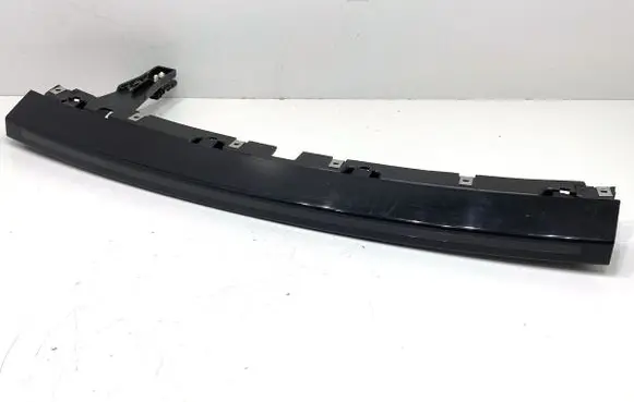 Jaguar E-Pace Third/center stoplight 