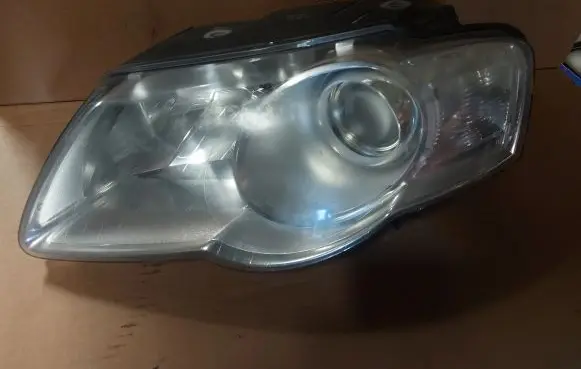 Volkswagen PASSAT B6 Headlight/headlamp 3C0941005J