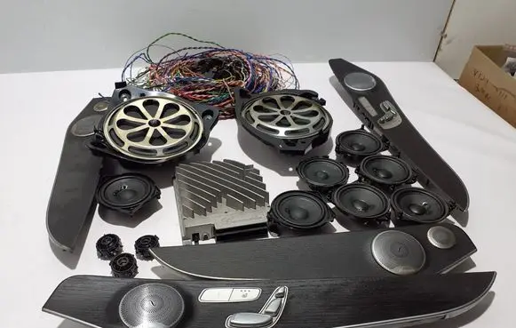 Mercedes-Benz GLC C253 Sound amplifier A1679008215