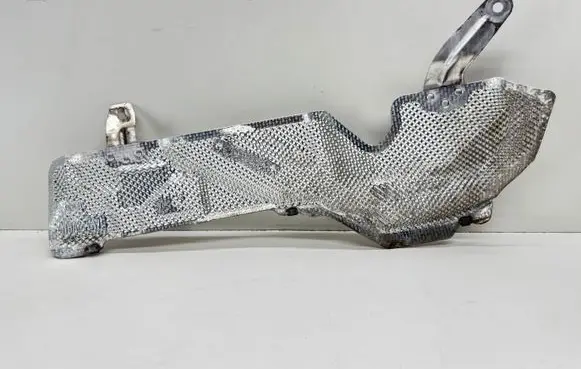 BMW 5 GT F07 Heat shield in engine bay 7193523