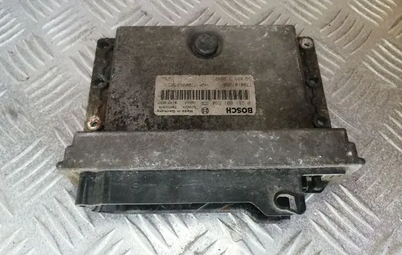 Renault Espace III Engine control unit/module 7700107258 0281001590