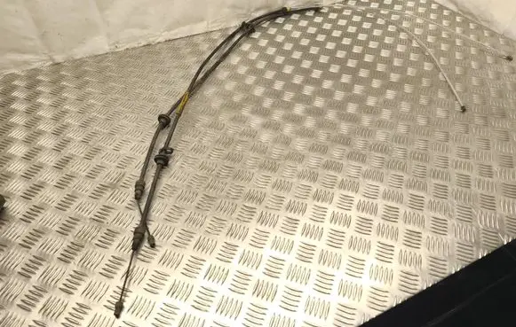 Renault Megane III Handbrake/parking brake wiring cable 364000005R