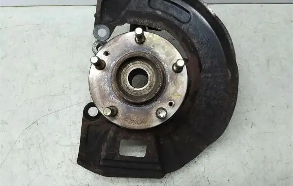 Hyundai Santa Fe Front wheel hub spindle knuckle