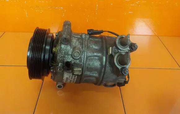 Volvo S60 Air conditioning (A/C) compressor (pump) P31469968