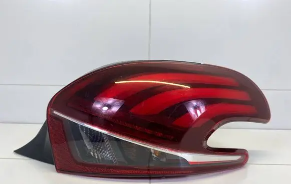 Peugeot 208 Rear/tail lights 9810430580