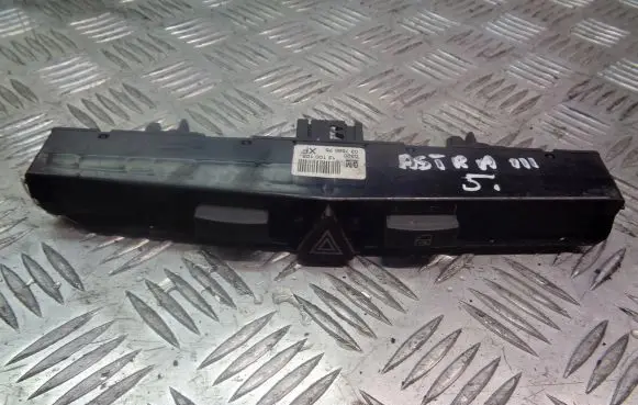 Opel Astra H Hazard light switch