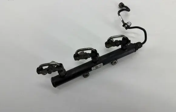 Jaguar XF X250 Fuel main line pipe 4R8Q9D280AC
