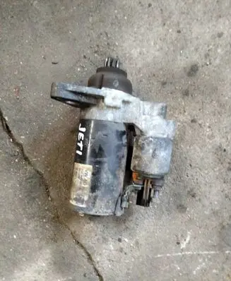 Skoda Yeti (5L) Starter motor 02Z911023N